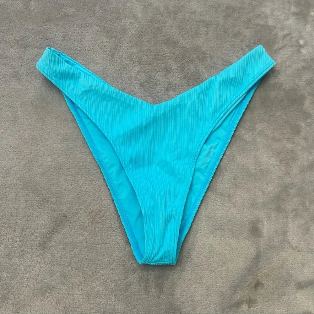 New! Frankie’s bikinis Enzo plisse cheeky bottoms aquamarine 24134